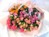 バラ70本の花束